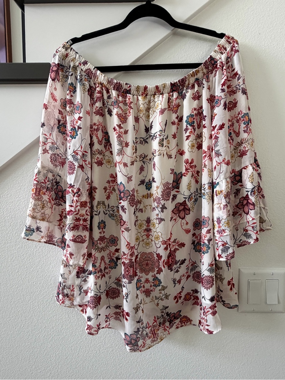 AGB White Floral Off-Shoulder Bell Sleeve Tunic